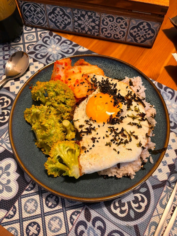 GIF uploaded by Benjamin