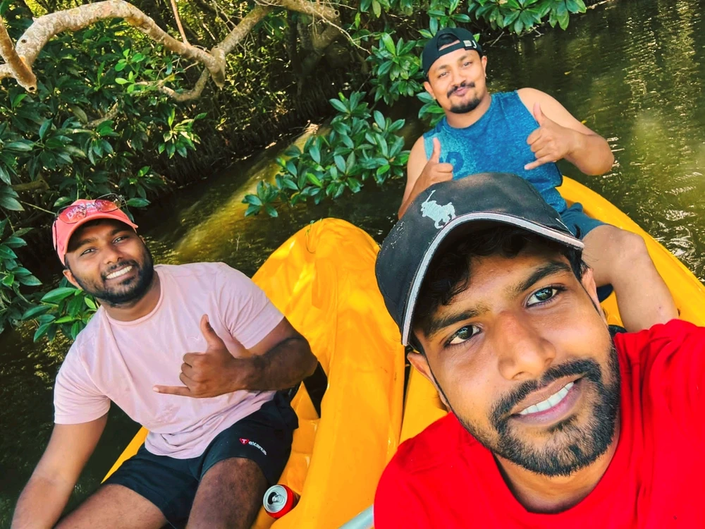 GIF uploaded by Sithsara