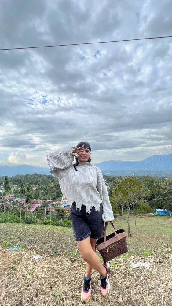 GIF diunggah oleh Butet