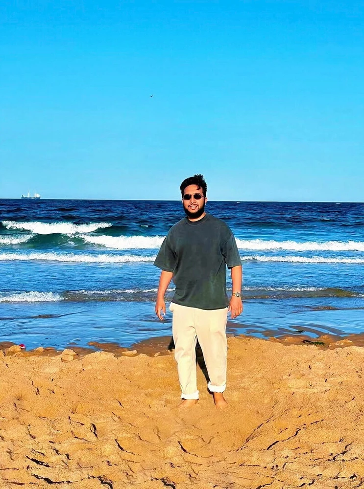 GIF uploaded by Hafi