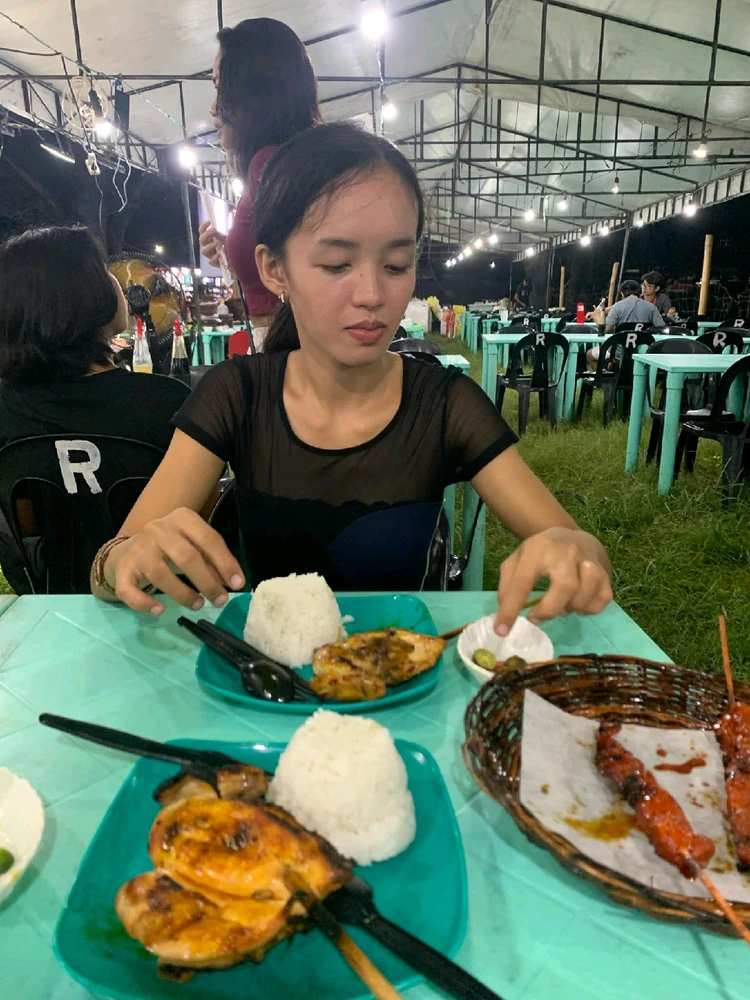 GIF uploaded by Sandara