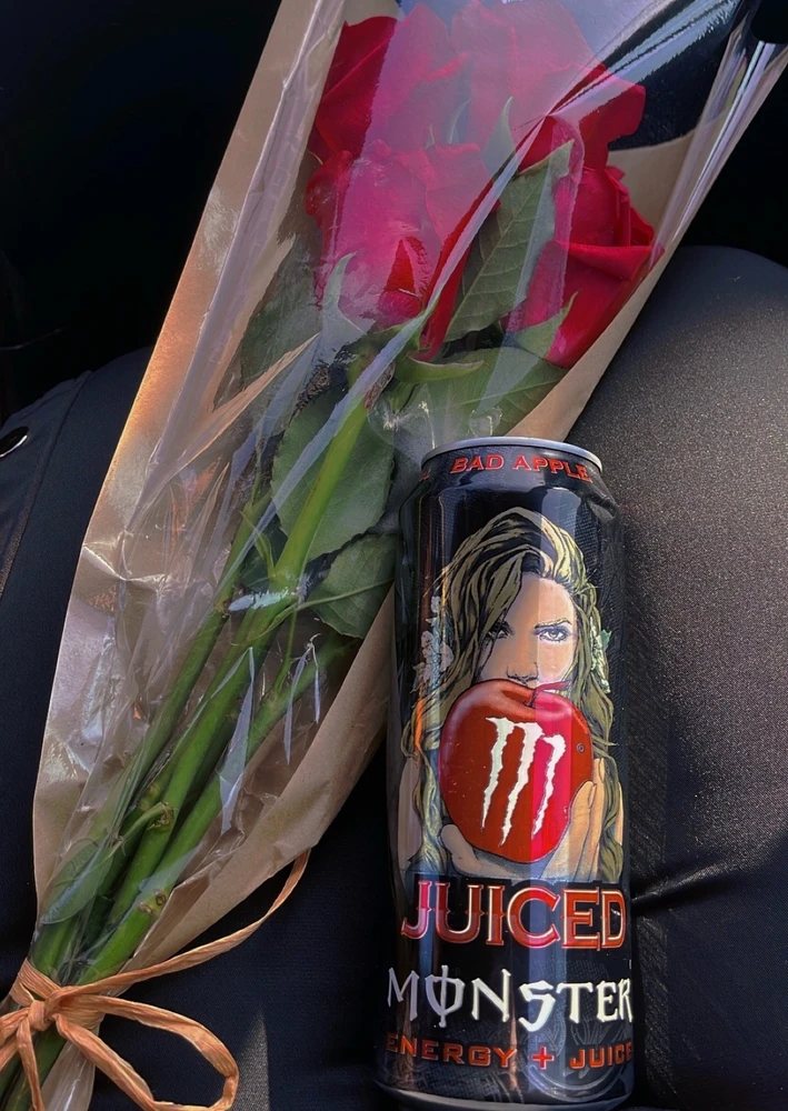 GIF uploaded by Mariana ☭