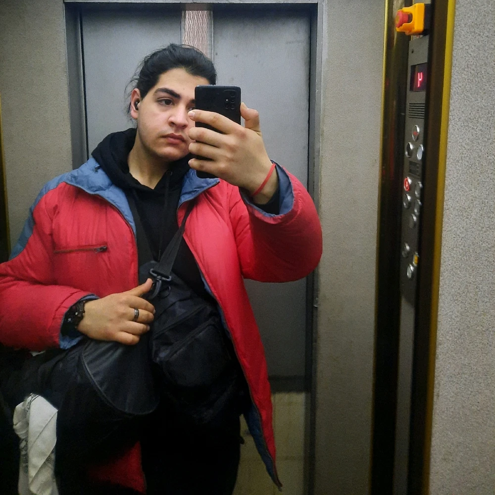 Nuke Manço tarafından yüklenen GIF