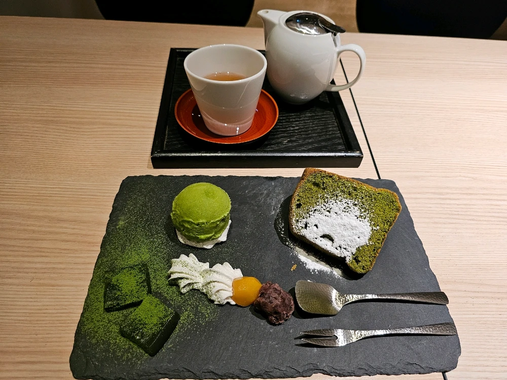 GIF uploaded by Nana