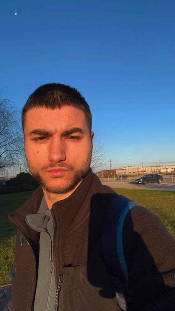 GIF încărcat de Mandi Laviniu