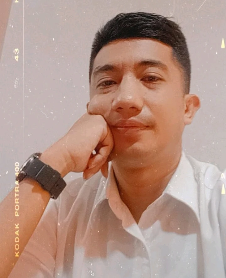 GIF diunggah oleh Reinhart