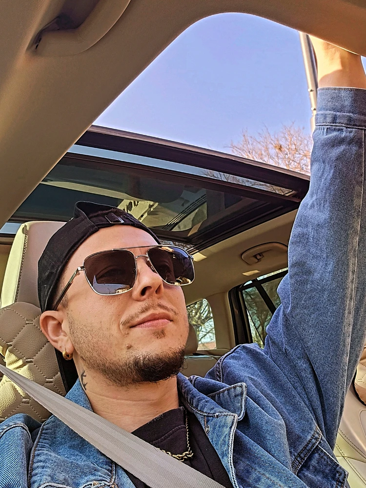 GIF încărcat de Valentin