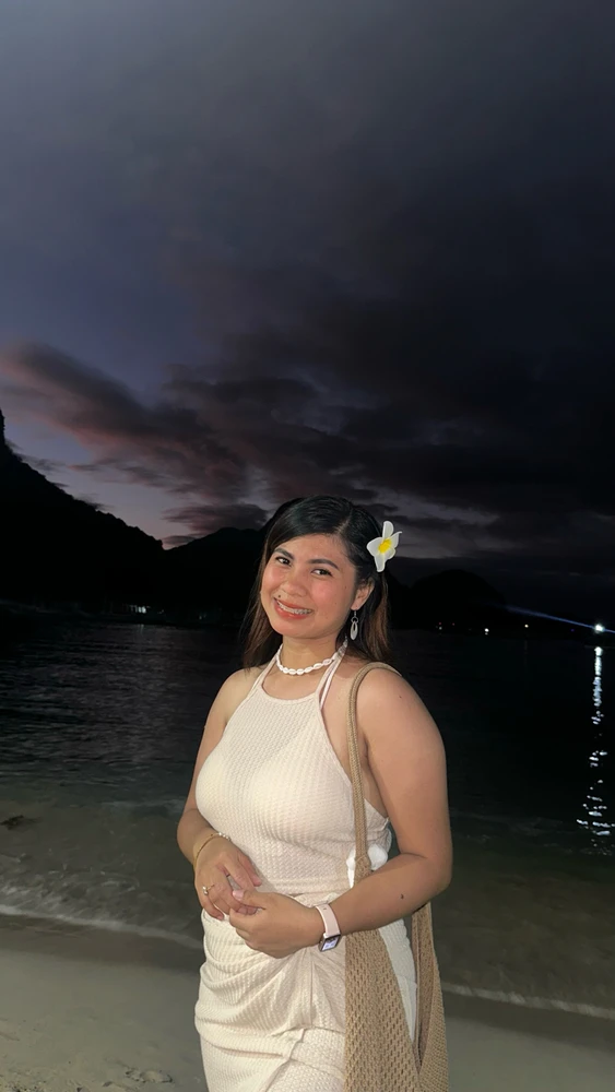 GIF uploaded by Jee Ann