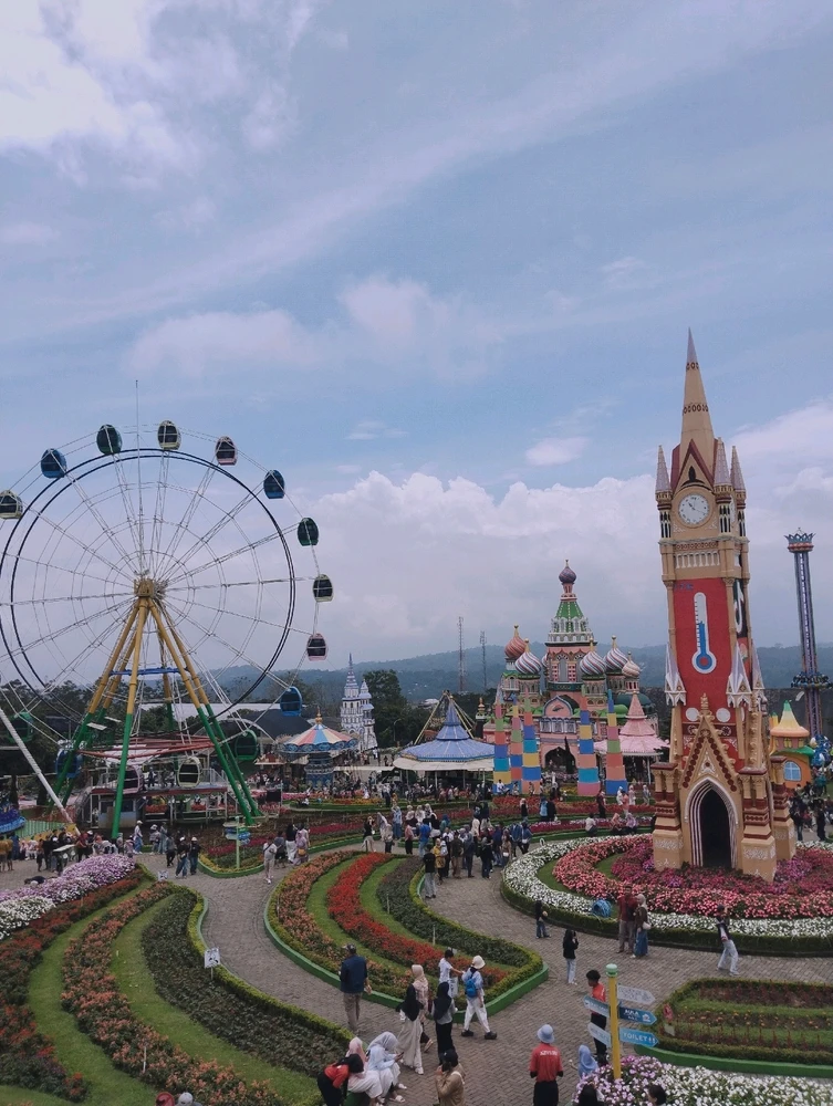 GIF uploaded by Nuhaa