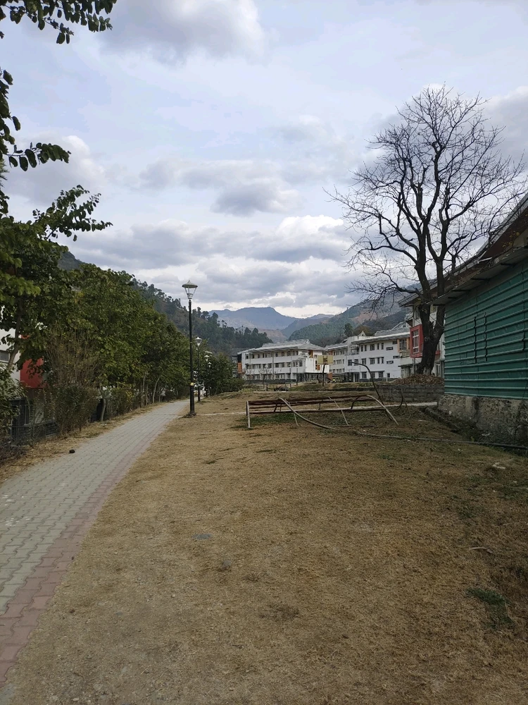 Gambar diunggah dening Arjun  Gupta