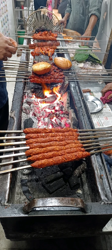 GIF uploaded by M I N