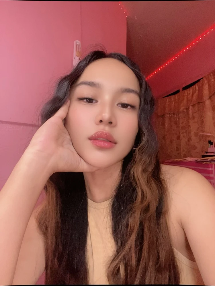 GIF uploaded by Mae Yang