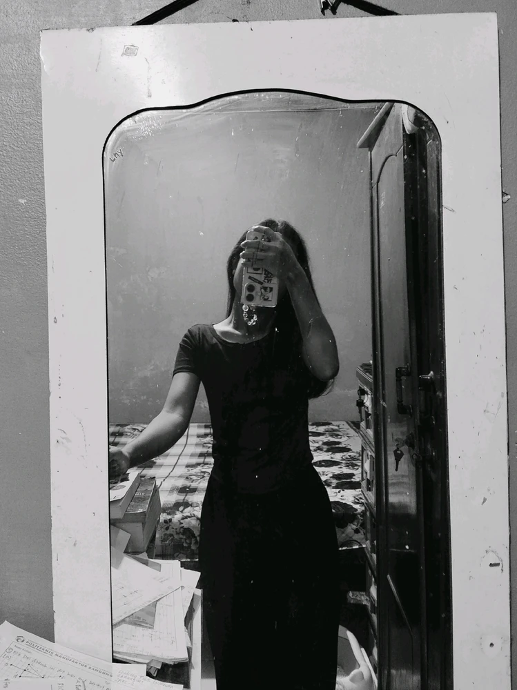 GIF uploaded by Nidia