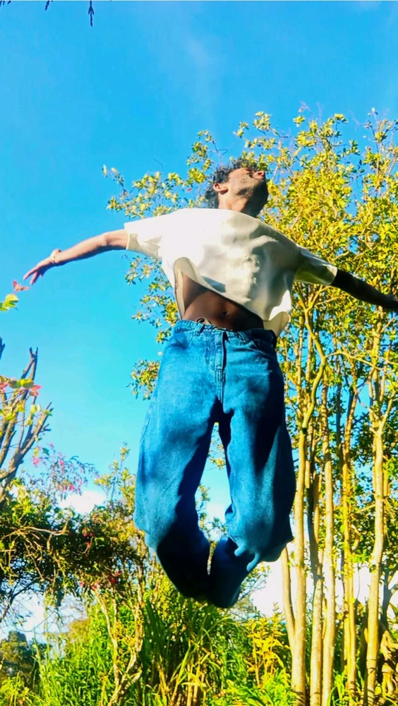 GIF uploaded by Nilash Nilosh