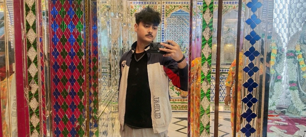 GIF uploaded by Aryan