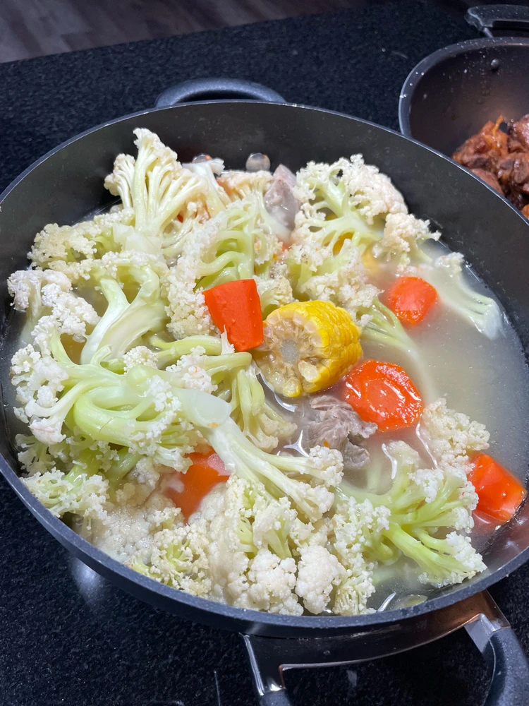 Carrot cauliflower corn soup