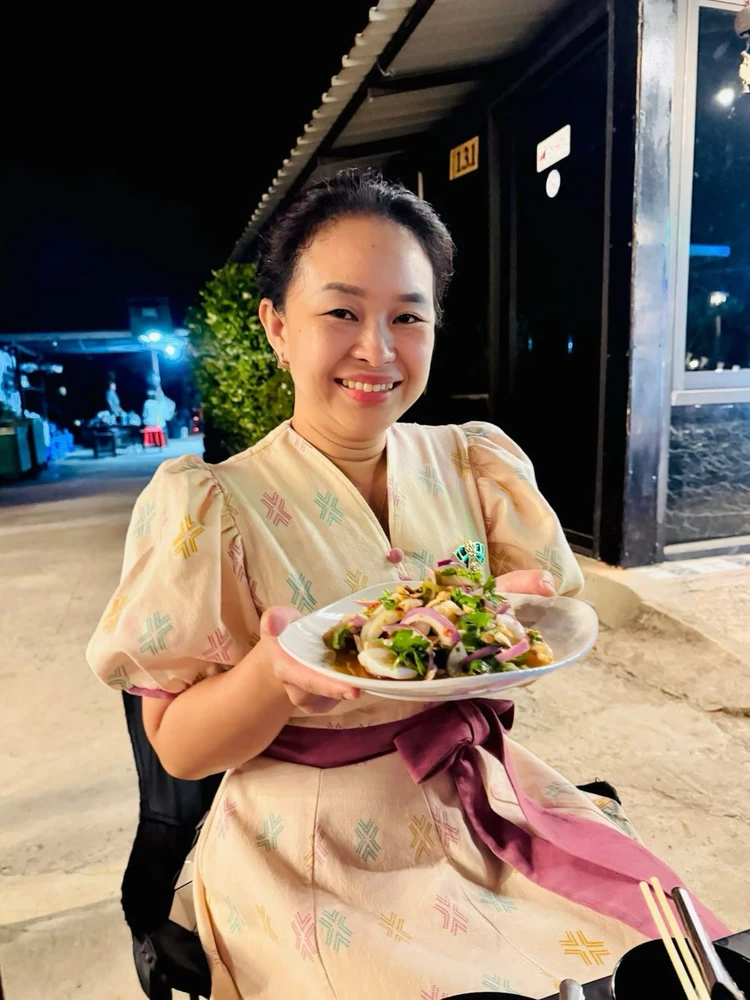 GIF uploaded by Kukkik