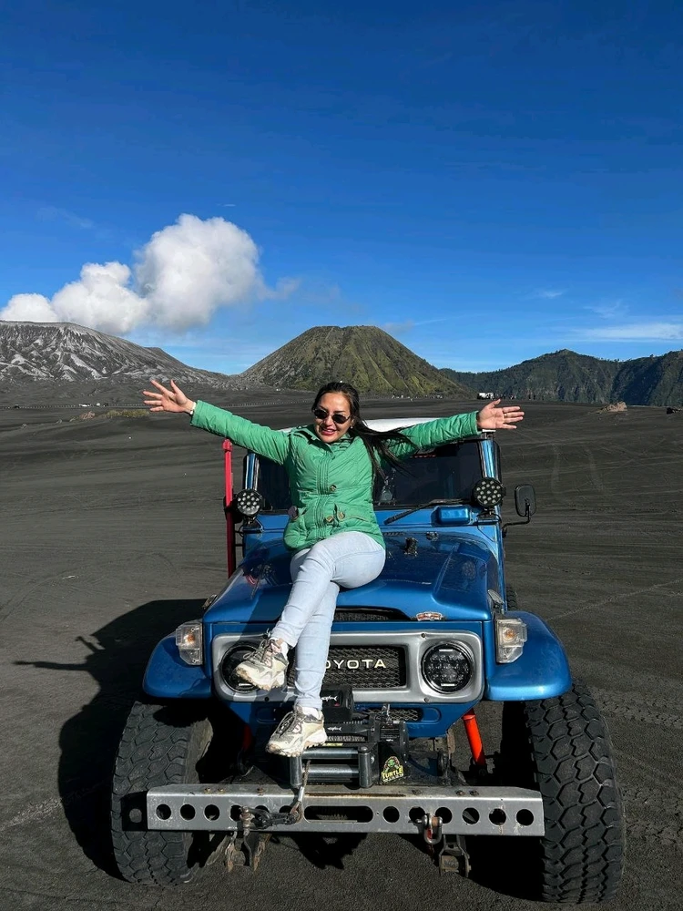 GIF uploaded by Mita