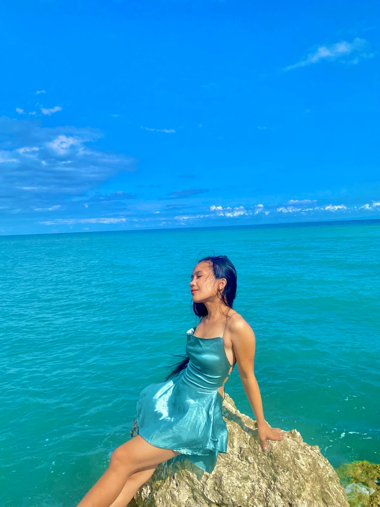 GIF uploaded by Mae Yang