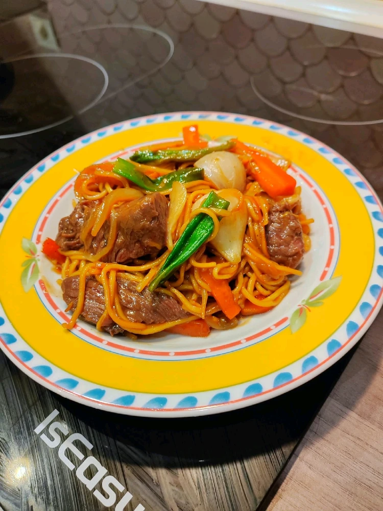 Nouilles sautés au boeuf