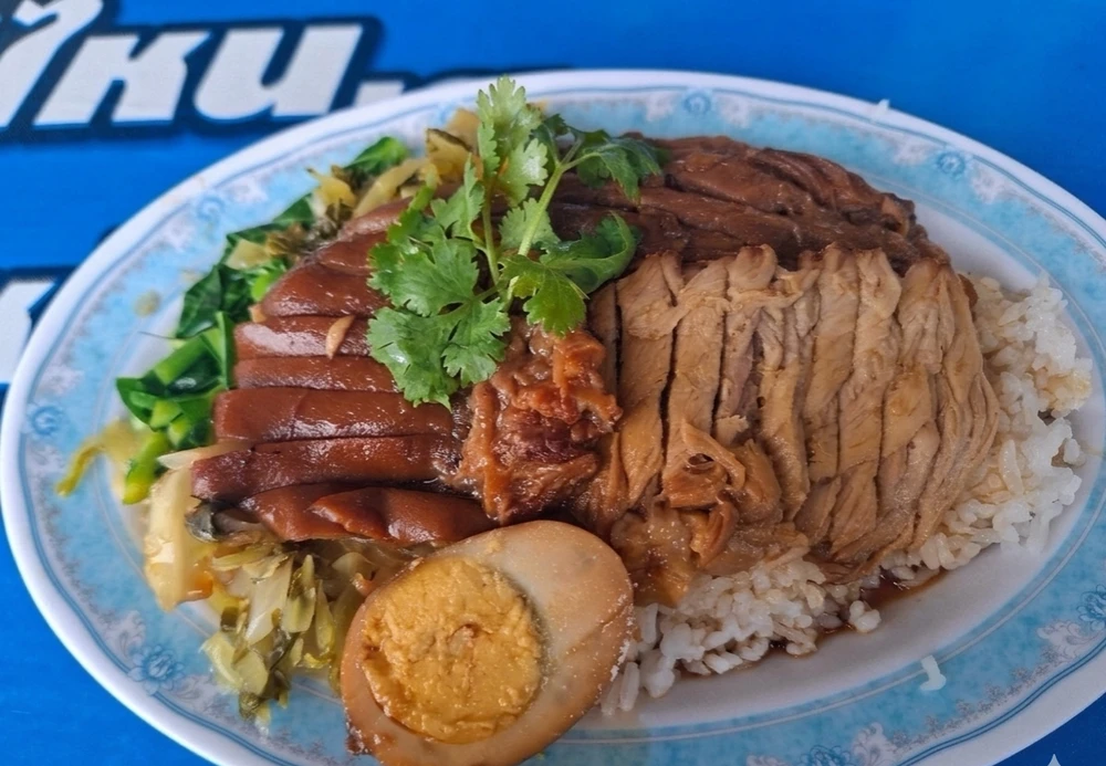 GIF uploaded by Jellyfish