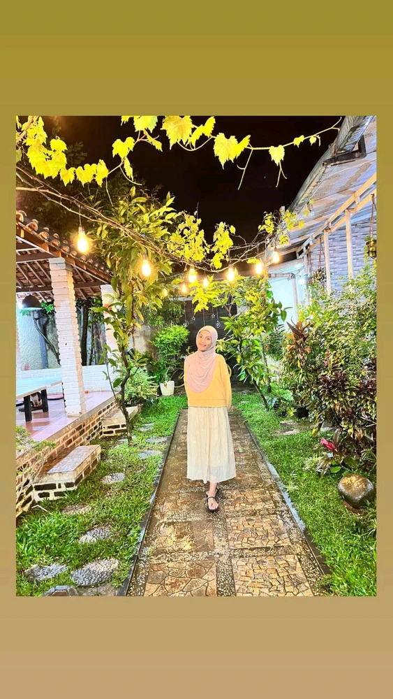 GIF uploaded by Indri