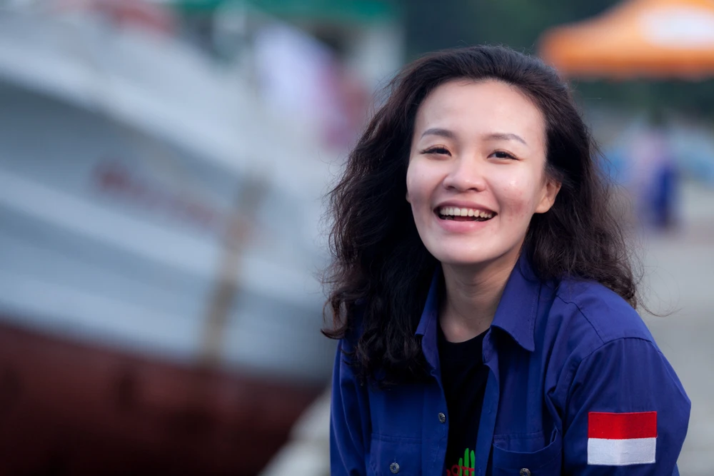 GIF uploaded by TINA