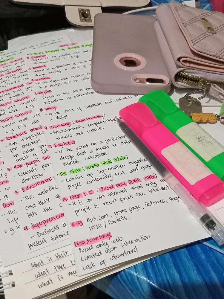 GIF uploaded by Pauline