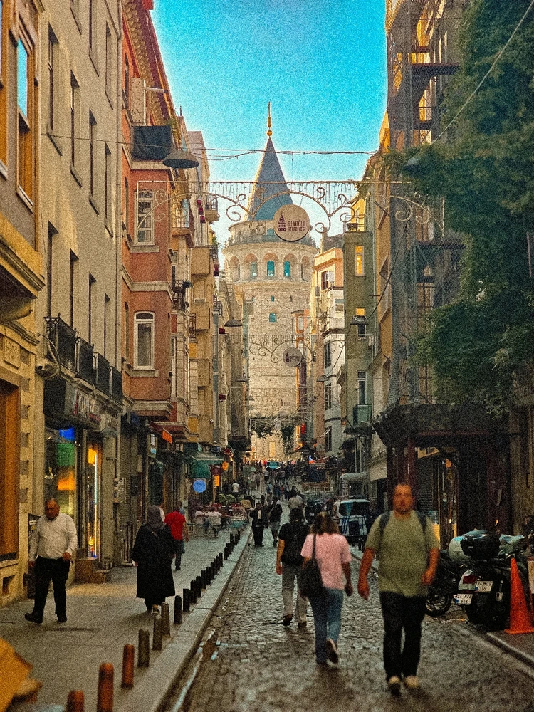 GIF uploaded by Luis