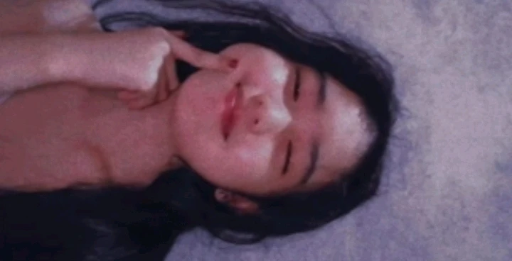 GIF uploaded by Collaine