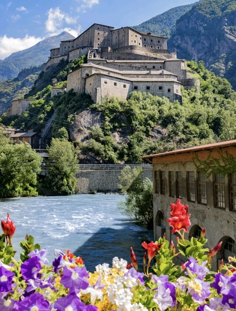 GIF uploaded by Marcos