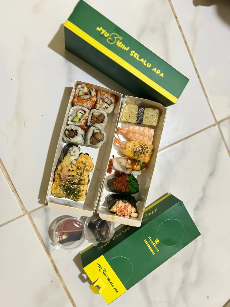 GIF diunggah oleh Masta Esterina
