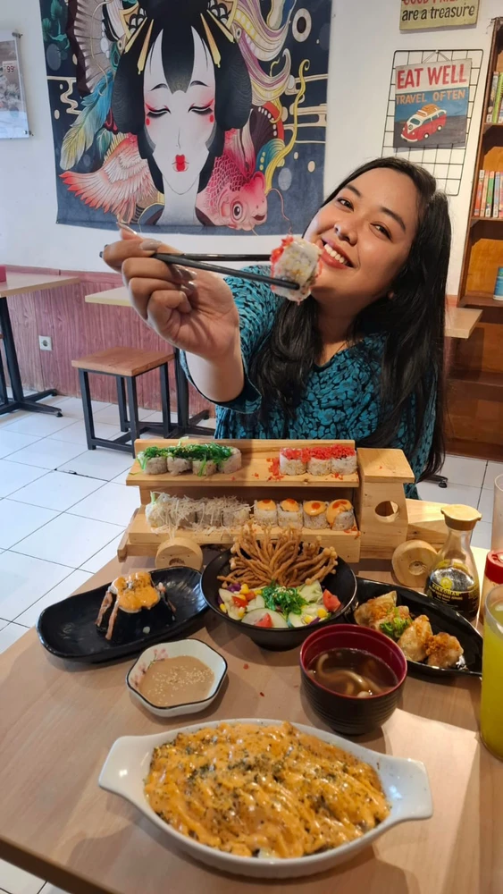 GIF uploaded by Esther