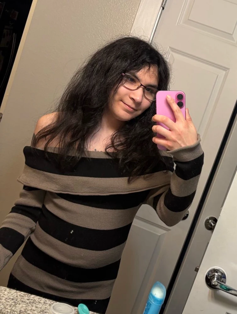 GIF uploaded by Elizabeth