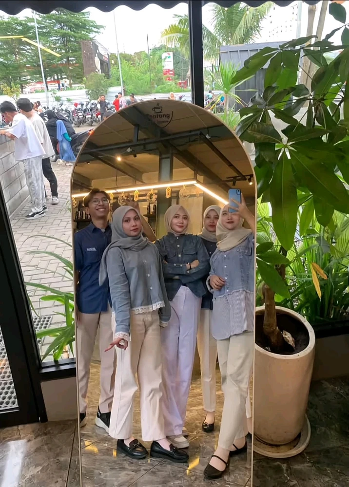 GIF diunggah oleh Jennie