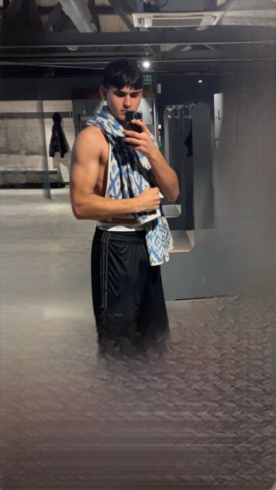 GIF uploaded by reny