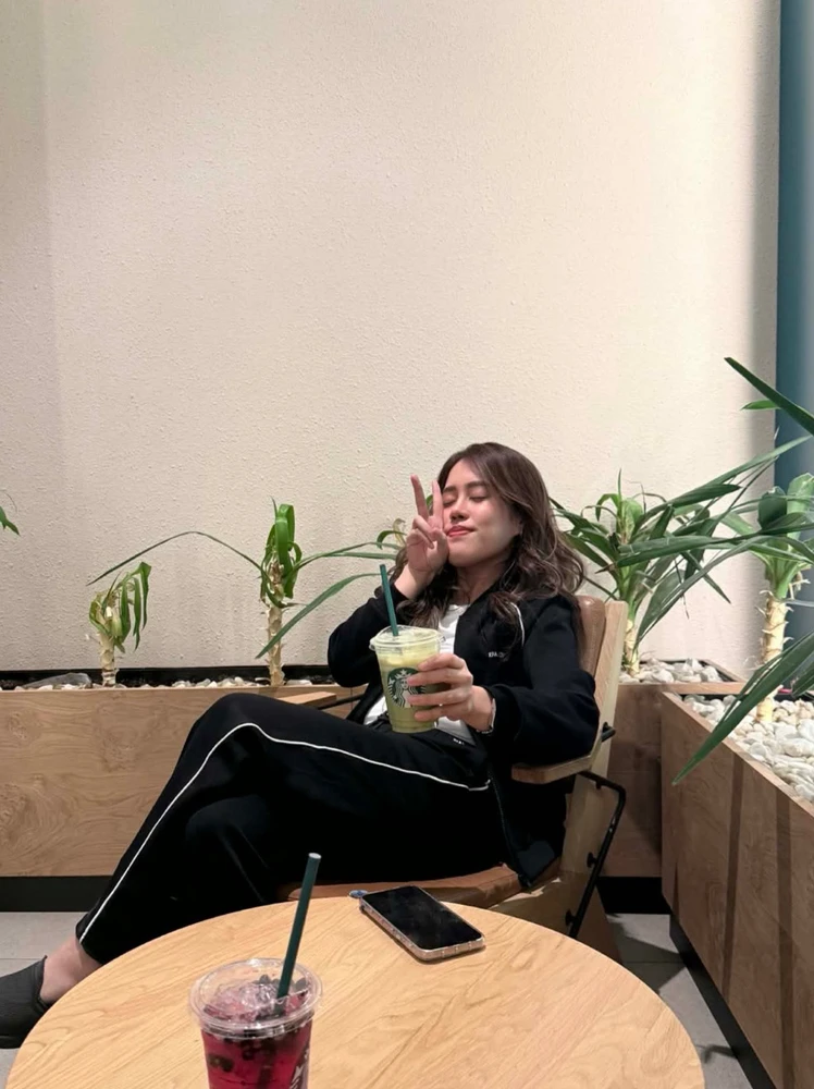 GIF uploaded by Anne