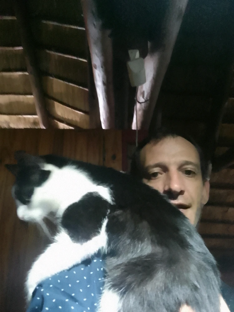 Image uploaded by EyeShift