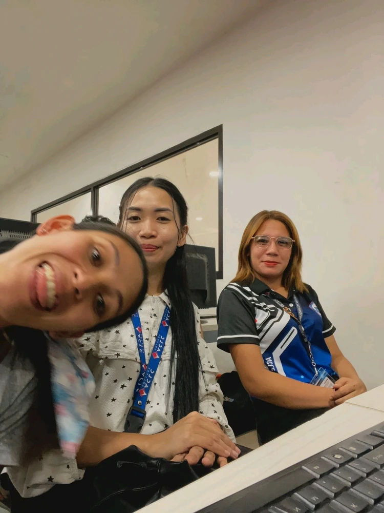 GIF uploaded by Lalisa