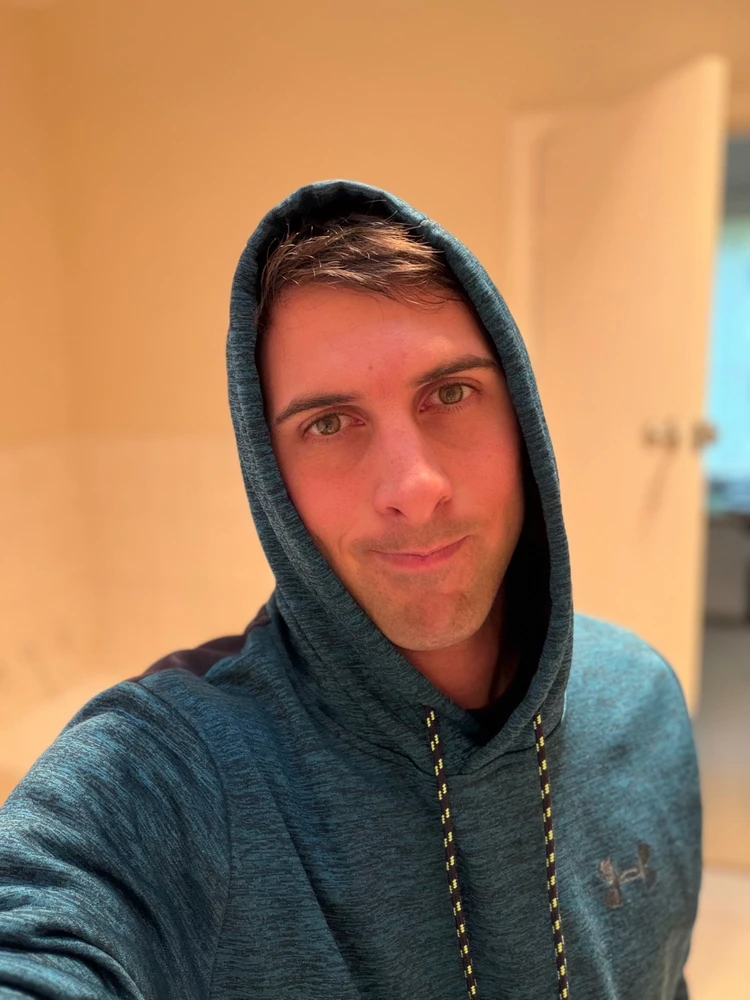 GIF uploaded by Amadeo