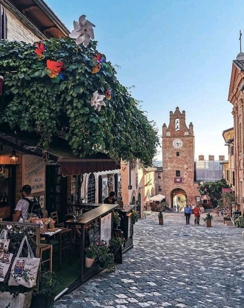 GIF uploaded by Marcos