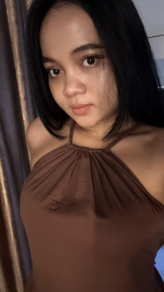 GIF uploaded by Tika