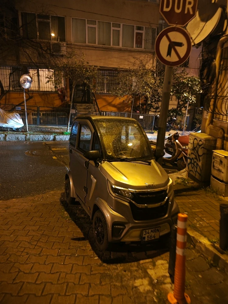 GIF uploaded by Zeena