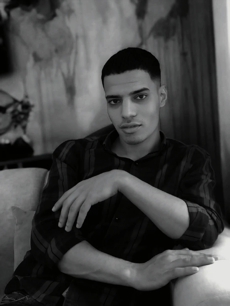 GIF uploaded by MiDo 👑