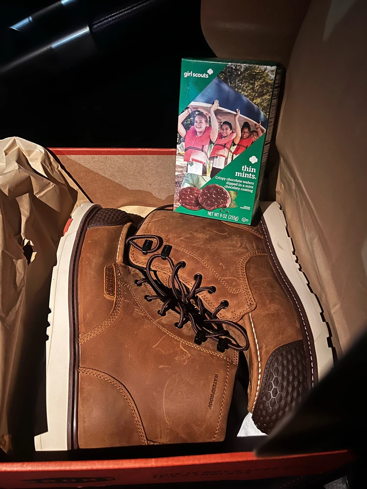 GIF uploaded by Andru