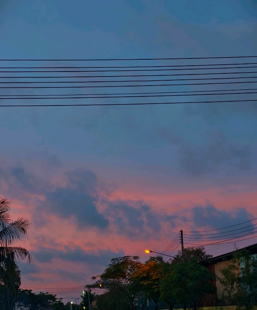 GIF uploaded by Evyonie Joyce