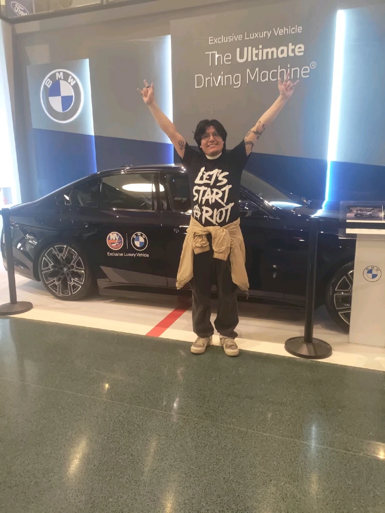 GIF uploaded by Oscar