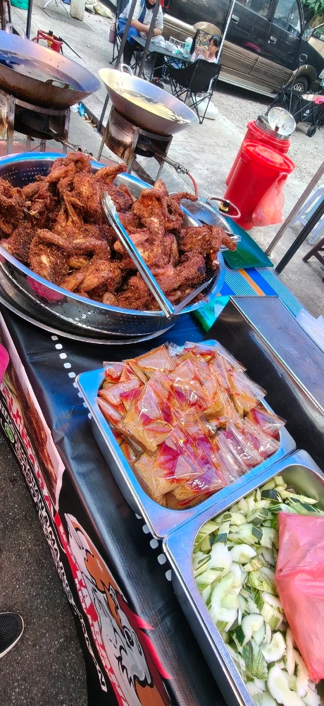 GIF uploaded by Aruzia