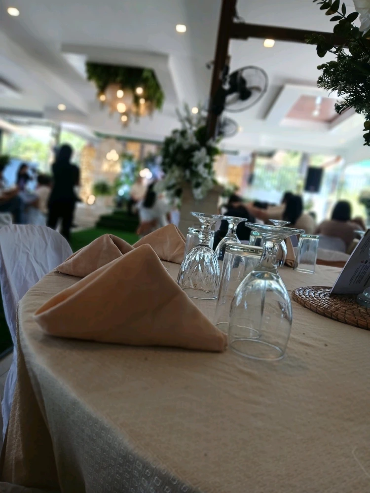 Image uploaded by EyCeeEm