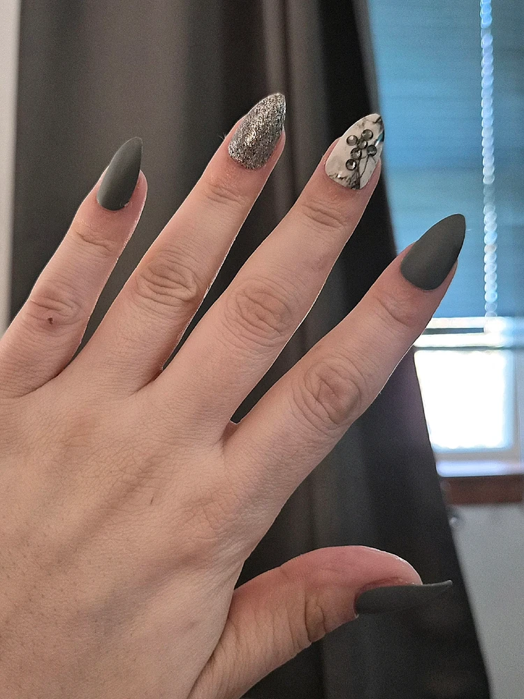 GIF uploaded by Elizabeth